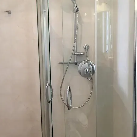 Guest house Intra 2*