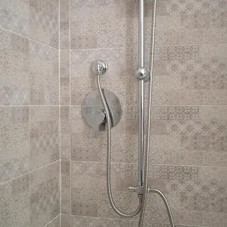 Guest house Intra