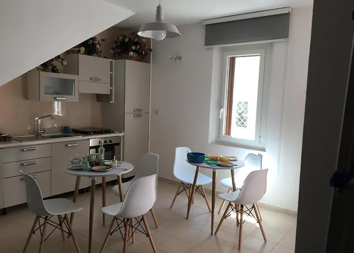 招待所 Intra 奧爾比亞