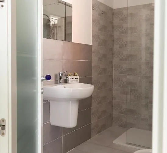 Intra 3* 奧爾比亞