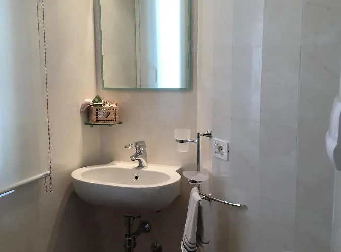 招待所 Intra 奧爾比亞