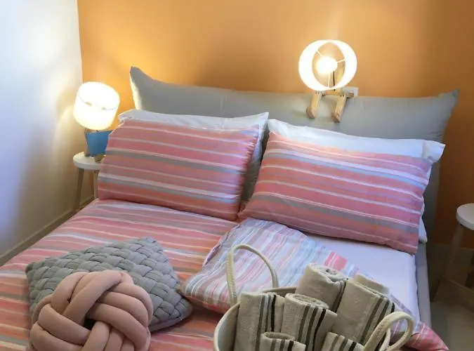 招待所 Intra 奧爾比亞