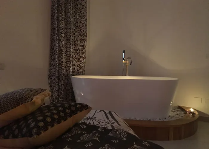 招待所 Intra 奧爾比亞